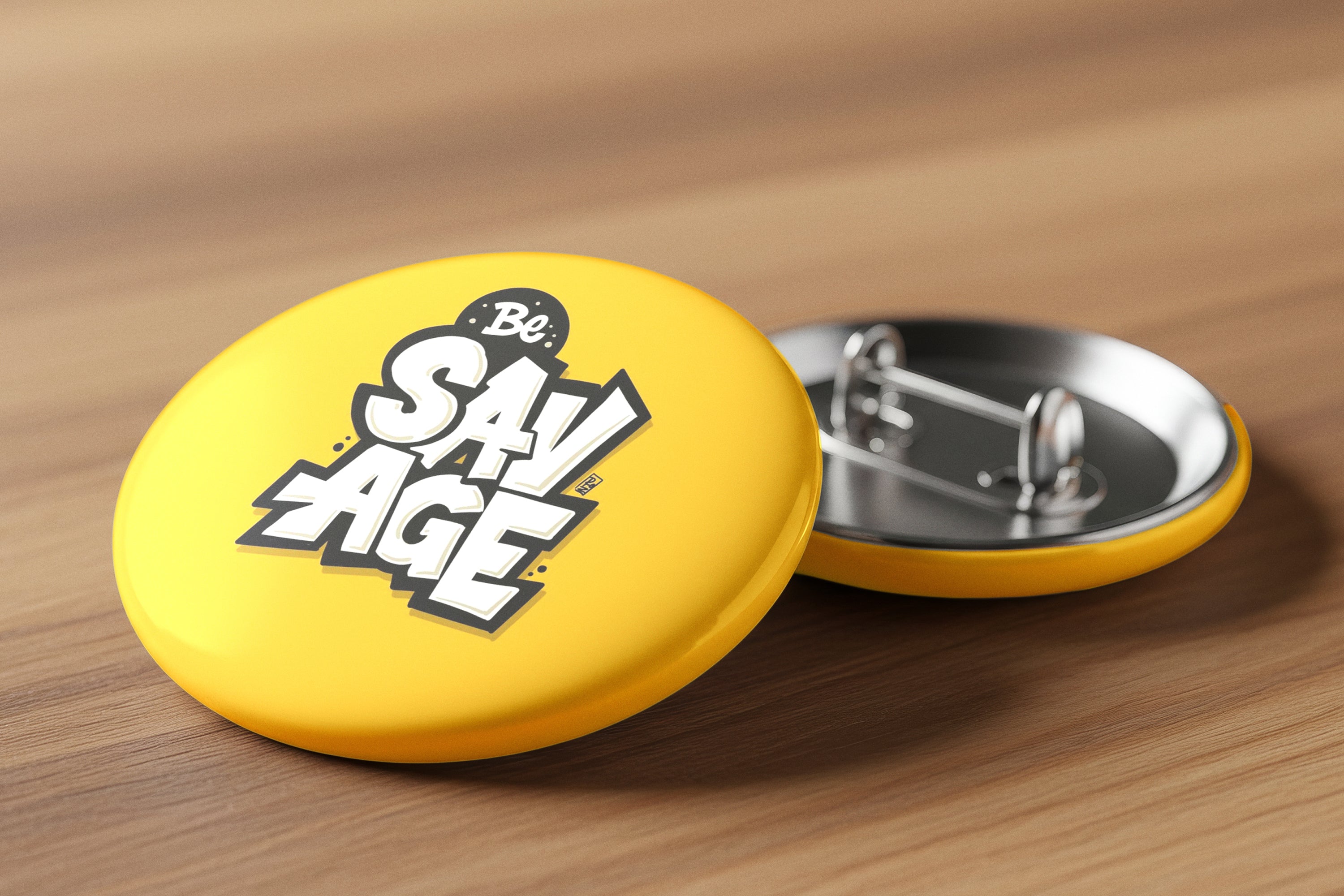 Free Round Pin Badge on Table Mockup